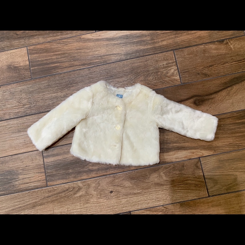 Like new-baby Gap faux fur jacket